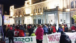 El gremio de trabajadores estatales se sumó a la defensa del Iosper. El secretario General de ATE anunció que continuarán las medidas de la Intersindical