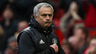 Manchester United puso en duda la continuidad de Mourinho