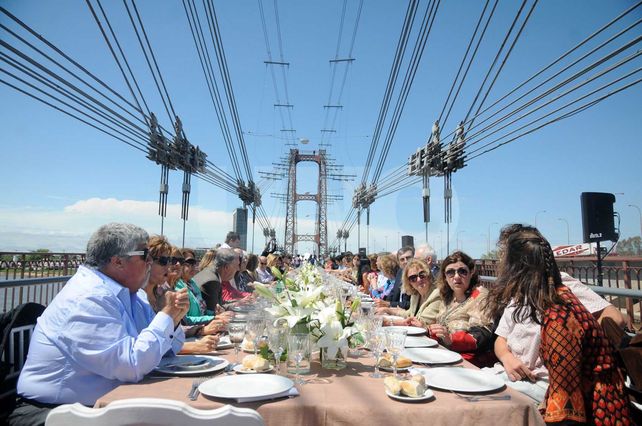 Un Puente Colgante gourmet, para ayudar al Hospital de Niños