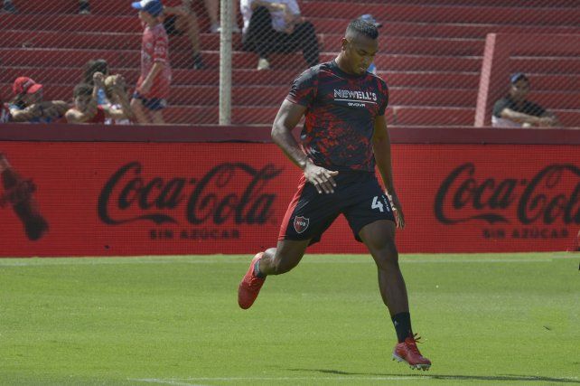 Duda 2. Willer Ditta tiene una contractura, pero llegaría para jugar.