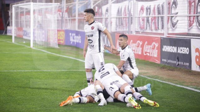 Patronato Vs Defensores de Belgrano: buscate en la hinchada