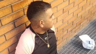 Leo Rey Saravia minutos después de haber sido detenido en un departamento del barrio porteño de de Balvanera.