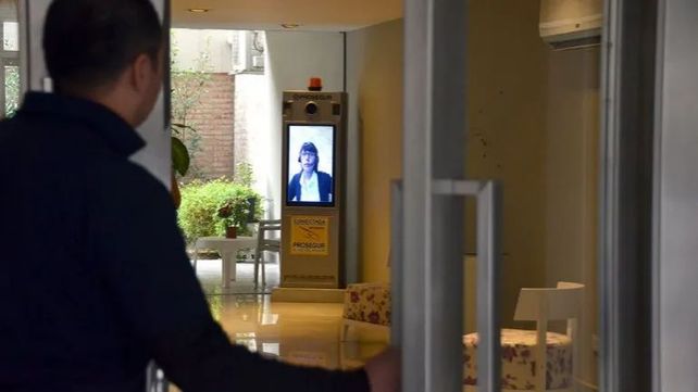 Aumentan las consultas por los tótems de seguridad que son furor en Buenos Aires