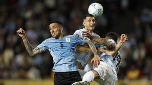La prensa uruguaya destacó una mejoría de la Celeste ante Argentina