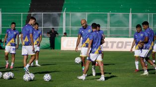 Los jugadores de Rosario Central, en el Hilario Sánchez de San Juan. Se viene San Martín.