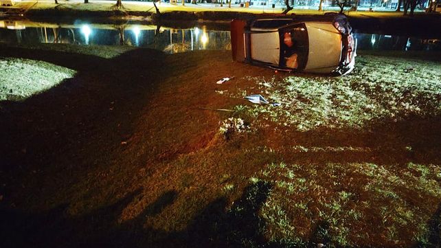 Un adolescente de 17 años falleció tras volcar la camioneta que conducía en Parque Quintana de Gualeguay