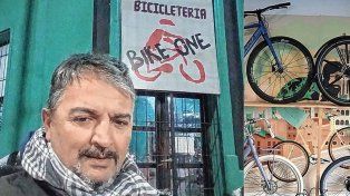 Día del Bicicletero: un oficio al que Claudio Torres eligió sumarle pasión, esmero y solidaridad