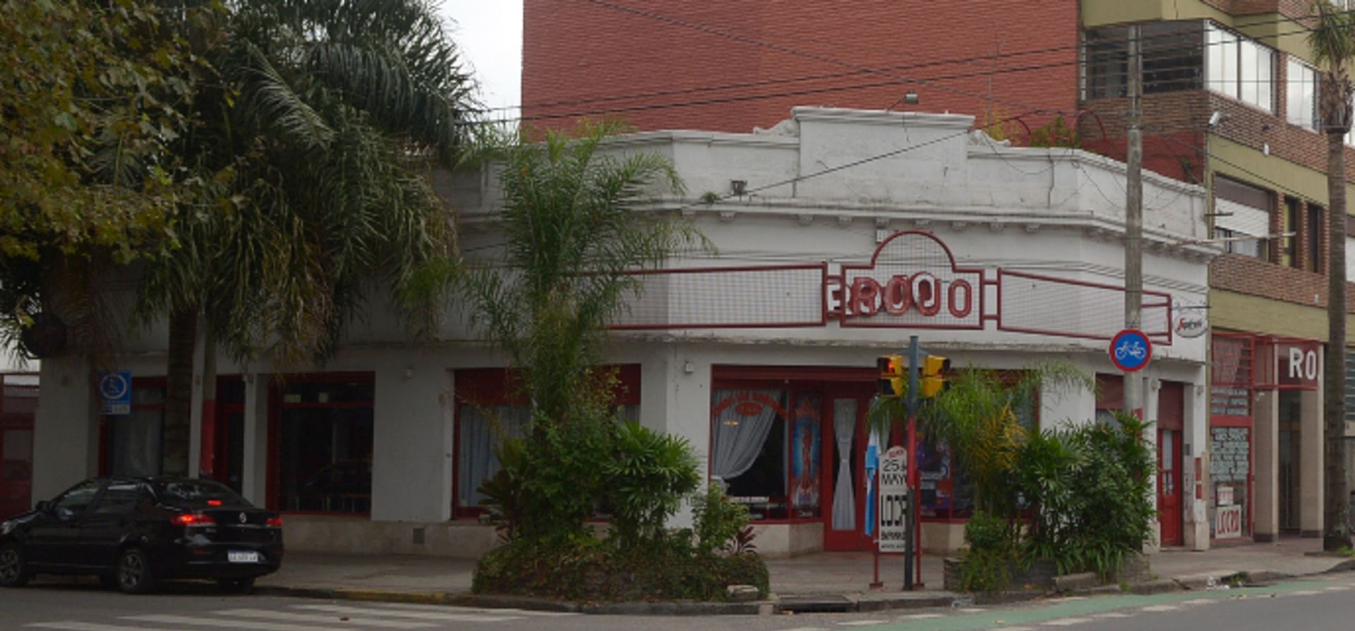Cierra El Rojo y la ciudad pierde otro bar cultural