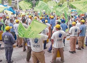 El acueducto Desvío Arijón se paralizó y hay 160 suspendidos