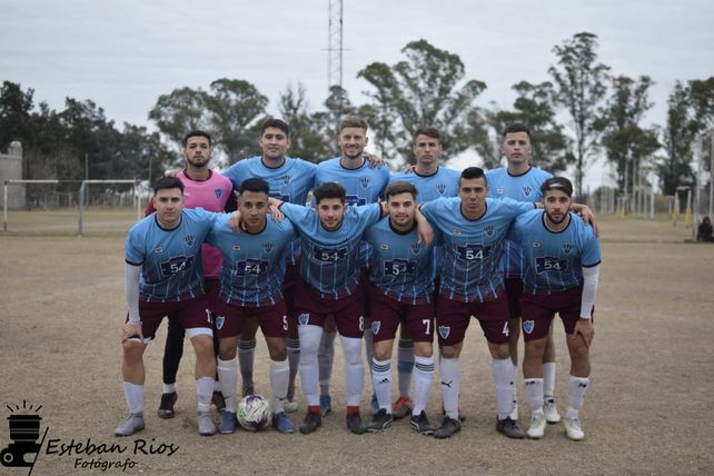 Fisherton. La primera división pelea por el segundo ascenso a la Copa Pinasco.