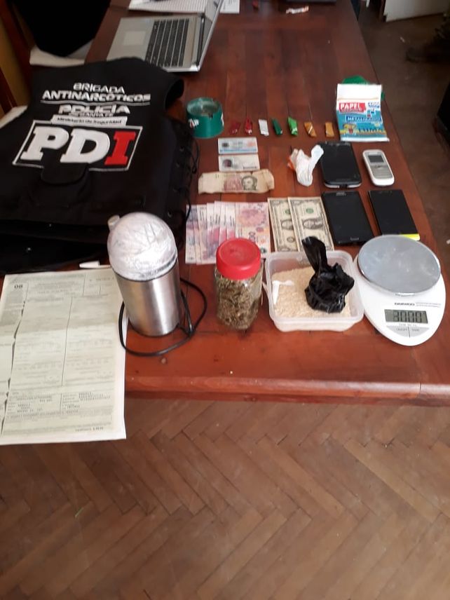 Cuatro allanamientos con dos detenidos por cocaína y marihuana en Santa Fe
