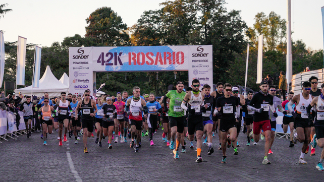 La edición del año pasado de la Maratón de Rosario convocó a miles de personas de todo el país y a atletas internacionales.