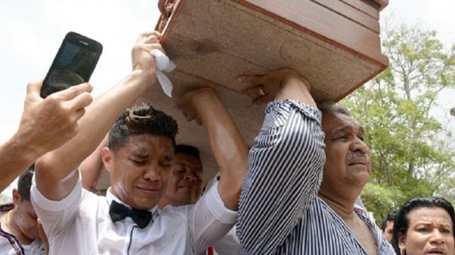 Teo Gutiérrez se desmayó en el sepelio de su abuela