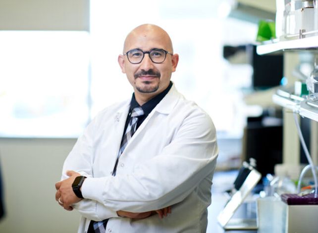 El inmunólogo Ali Ellebedy tiene confianza en la gran capacidad de reacción y memoria del sistema inmune del cuerpo humano.