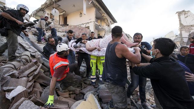 Las estremecedoras imágenes del sismo que sacudió a Italia