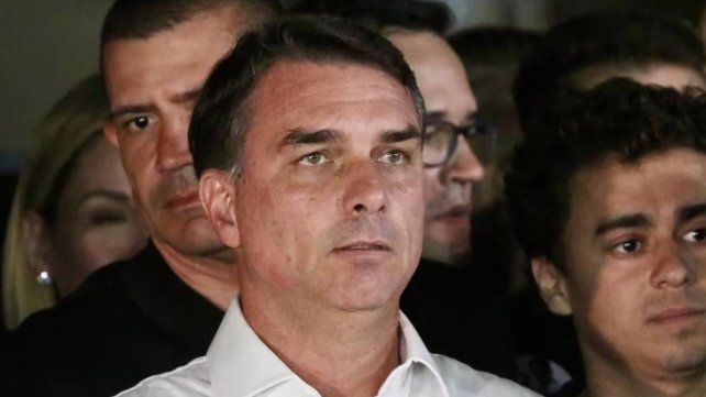 Medios brasileños afirman que Flávio Bolsonaro escapó del país y está en vuelo a Estados Unidos