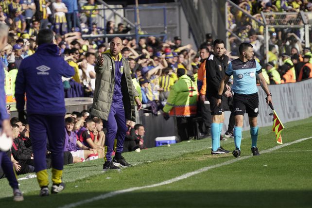 Matías Lequi debe hallar la forma de que su equipo logre hacer del Gigante una verdadera fortaleza.