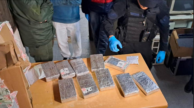 Detuvieron a cinco gendarmes por el faltante de más de 15 kilos de cocaína