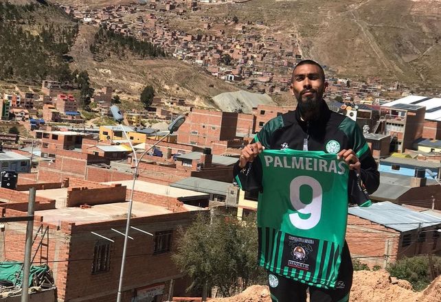 Wanchope Retamoso vistiendo la camiseta de Ferrocarril Palmeiras