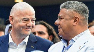 Claudio Tapia (Presidente de AFA) y Gianni Infantino (Presidente de FIFA).