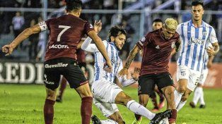 Atlético Tucumán y Lanús se miden desde las 21.15 en el Monumental José Fierro por la Liga Profesional.