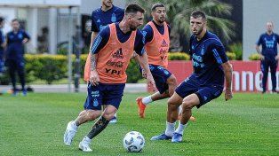 Tras recuperarse desde lo físico, Lionel Messi se mostró muy activo en la práctica del seleccionado argentino de Fútbol.