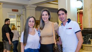 Flavia Bandoni, Milva Bandoni y Cristian Mocciaro.