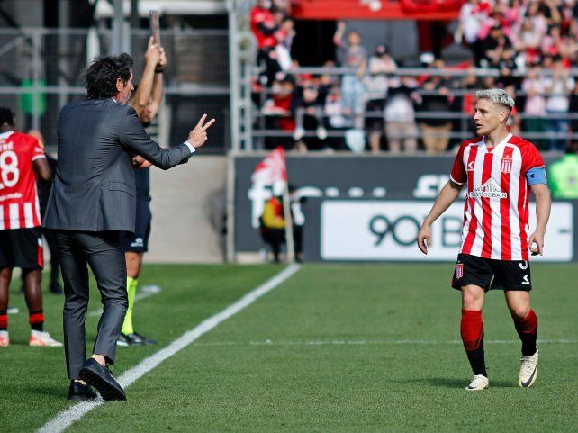 Estudiantes fue local en el UNO.