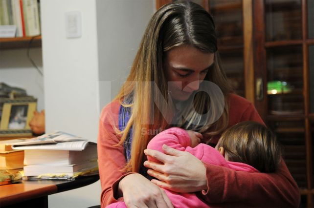 Lactante. Cuando la nena de un año y medio llegó con su hermano de cinco años a Tribunales