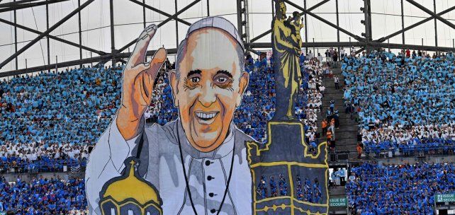Video: el impresionante homenaje de Olympique de Marsella al Papa Francisco Video: el impresionante homenaje de Olympique de Marsella al Papa Francisco