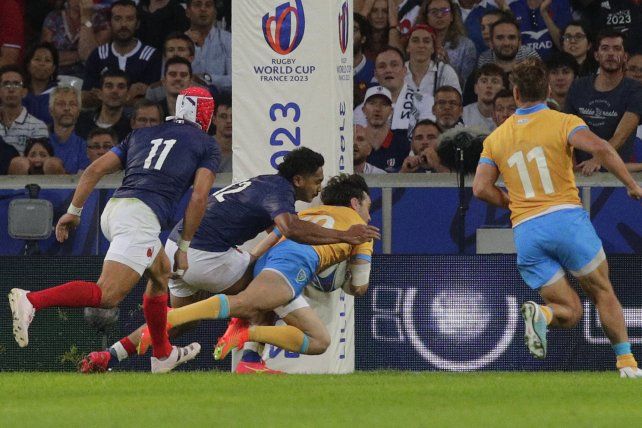 Uruguay no fue un simple partenaire. Cuando lo atacó le dio verdaderos dolores de cabeza al conjunto francés.