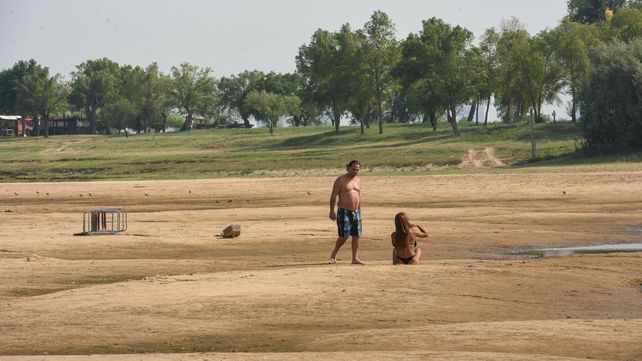 Lecho peatonal. El cruce del Paraná Viejo, a pie de orilla a orilla.