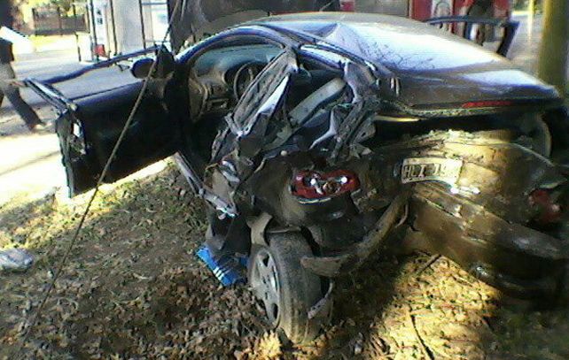 El Peugeot dio varios tumbos. Fue el domingo. Después de agonizar cuatro días