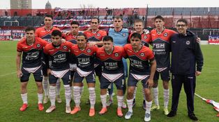 El once de Central Córdoba que irá por el premio del ascenso para un año muy bueno. Empieza el reducido de Primera C ante Juventud Unida, el Lobo rojo de San Miguel.