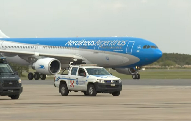 Coronavirus: aterrizó el avión de Aerolíneas Argentinas con 500 mil dosis de la vacuna Sputnik V