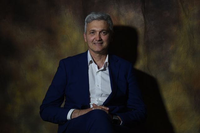 Ricardo Carloni, el candidato de 6 de Diciembre. El presidente en ejercicio pretende seguir en el poder.