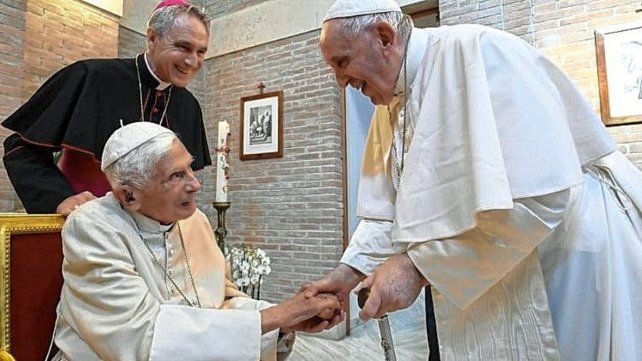 Cercanía. Francisco siempre admiró la fortaleza del Papa emérito