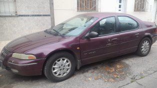 Lo encerraron con el auto, reaccionó y un policía retirado le mostró un arma