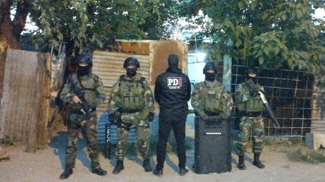 Allanaron una vivienda y detuvieron al principal sospechoso del crimen de Sergio Medina Allanaron una vivienda y detuvieron al principal sospechoso del crimen de Sergio Medina