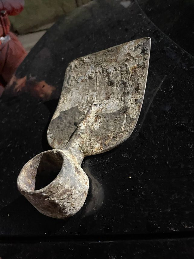 Detenido cuando robaba una placa de bronce del Banco Nación de barrio Alberdi