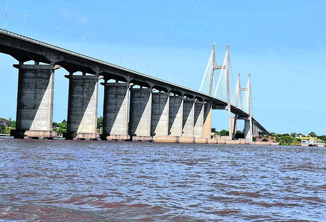 Mal olor. Toda la zona cercana al río Paraná se vio invadida por un fuerte hedor. Todavía no se pudo establecer a qué se debe.&nbsp;