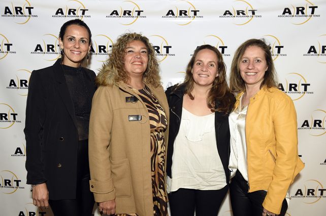 Juliana Blazquez, Analía Serri, Sofia Baccifava, Caroll Flores.