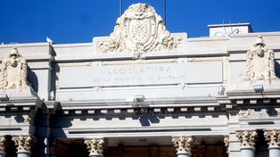 Perotti jurará ante la Asamblea Legislativa, el miércoles 11, a las 17.
