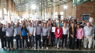 El gobierno provincial presentó el programa Mejor con Deporte en La Redonda de Santa Fe.