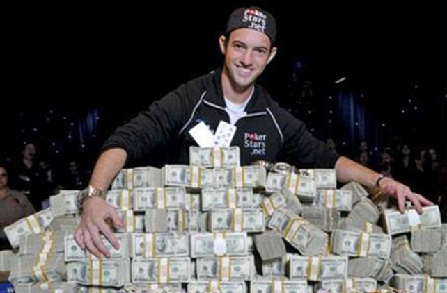Un estadounidense de 21 a&ntilde;os gan&oacute; uS$ 8,5 millones jugando al p&oacute;ker