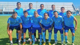 Defensores Unidos, primer rival de Colón, utilizó tres formaciones en el amistoso contra Deportivo Armenio.