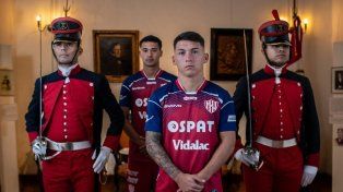 Gran furor en Unión por la nueva camiseta alternativa con homenaje histórico