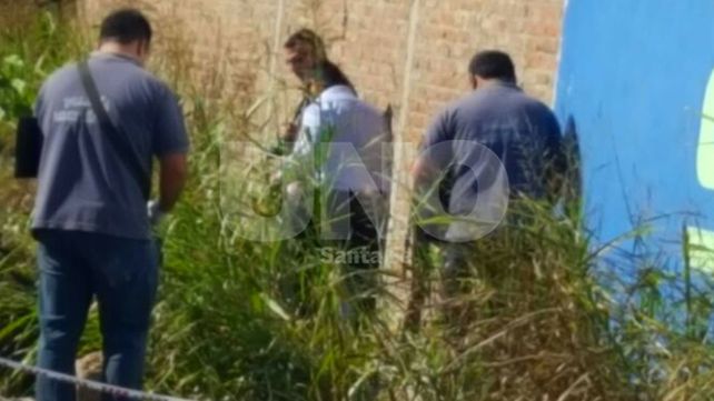 Encontraron un cadáver en un descampado en el norte de la ciudad de Santa Fe