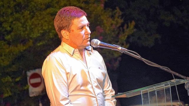 En Maciá, un hombre atacó el intendente en su despacho