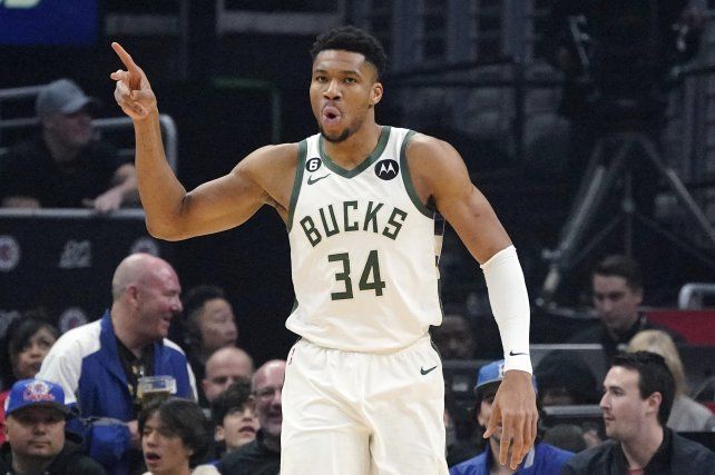 Antetokoumpo, imparable para que los Bucks logren su décimo triunfo seguido en la NBA
